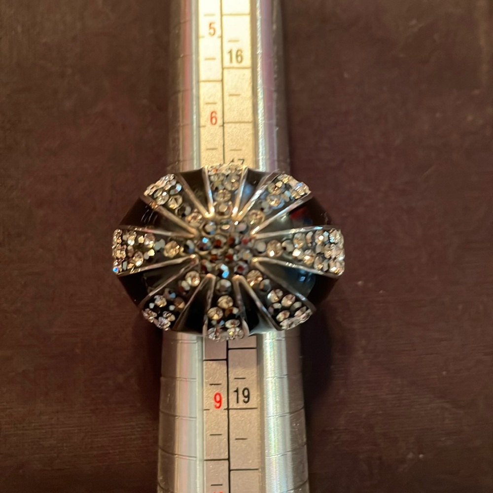 Cocktail ring